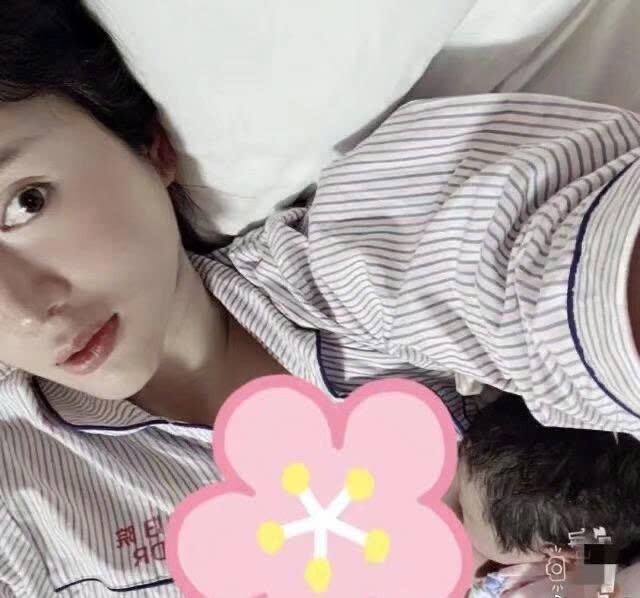 Mang thai sau mối tình với đạo diễn triệu đô, cô trợ lý xinh đẹp “càng đẻ càng khoẻ” muốn sinh thêm con thứ 5 với chồng U80 - 3