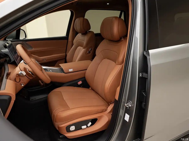BYD có SUV mới giá quy đổi từ hơn 1,1 tỷ đồng: Đầy điện chạy gần 1.000km, sạc 10-97% chỉ trong 9 phút, phần cứng khủng hỗ trợ tự lái - Ảnh 7.