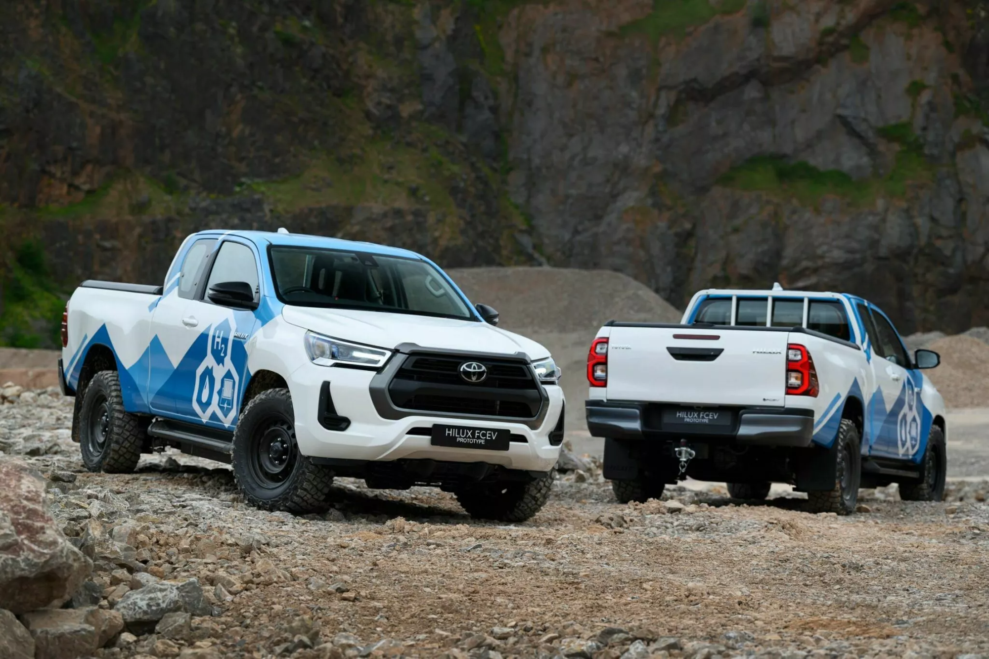 Toyota Hilux dùng động cơ hydrogen lộ diện: Đi hơn 400 km, nạp nhiên liệu nhanh như đổ xăng, ra mắt năm 2028 - Ảnh 2.