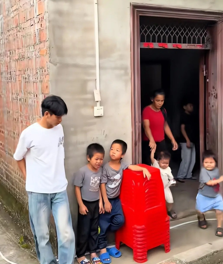 Cặp đôi đều rất yêu thích trẻ con và việc sinh thêm là nằm trong kế hoạch.
