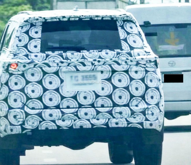 Toyota Fortuner đời mới lộ diện trên đường với cụm đèn LED kiểu mới, dễ ra mắt năm sau cạnh tranh Everest - Ảnh 3.