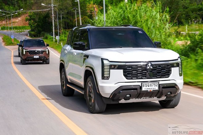 Mitsubishi Pajero thế hệ mới chốt ngày ra mắt ĐNÁ: 3 phiên bản giá quy đổi từ 1,2 tỷ, máy dầu hơn 200mã lực, tham vọng đấu Everest - Ảnh 2.
