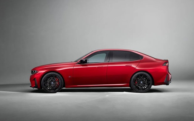 BMW 3 Series thế hệ mới ra mắt: Thiết kế giống hệt xe điện nhưng khác nền tảng, cặp màn hình siêu lớn, có thể biến từ AWD thành cầu sau - Ảnh 12.