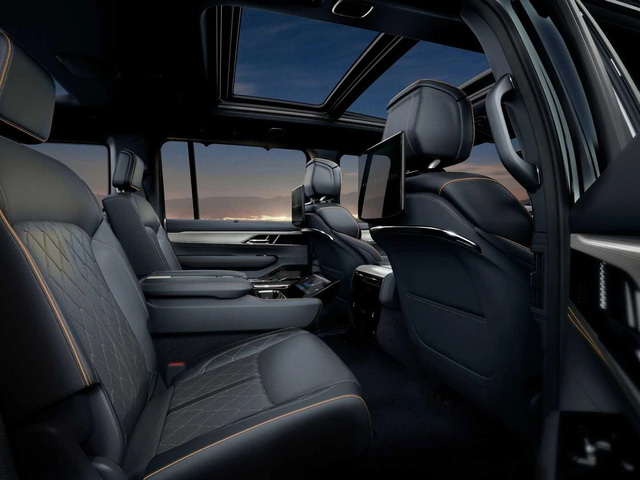 Xe có hàng ghế sau an toàn nhất: Nhiều mẫu đang và sắp bán ở Việt Nam, xe Nhật xếp trên cả xe Đức - Ảnh 1.