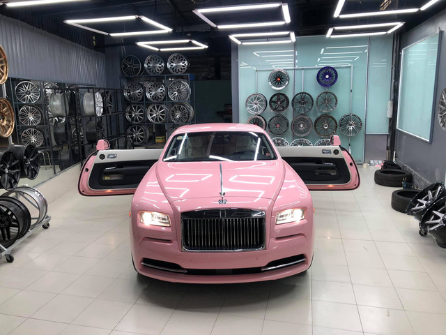 Khi streamer Nguyễn Phương Hằng khoe Rolls-Royce: Đây là xe Trung Quốc, đáng mấy tiền, quan trọng người lái có đẹp hay không thôi - Ảnh 3.