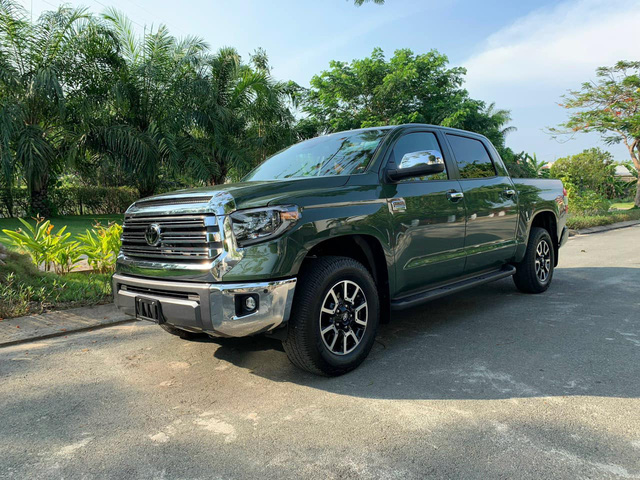 Toyota Tundra 1794 Edition 2021 đầu tiên về Việt Nam: Bán tải giá dự kiến 7 tỷ đồng dành cho đại gia thích độc lạ - Ảnh 1.