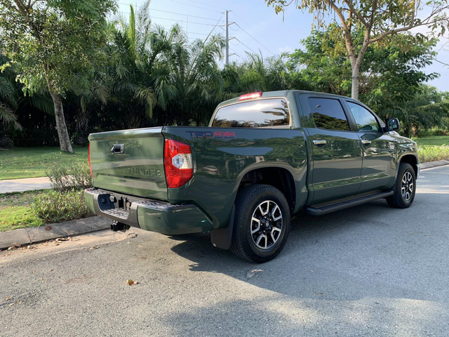 Toyota Tundra 1794 Edition 2021 đầu tiên về Việt Nam: Bán tải giá dự kiến 7 tỷ đồng dành cho đại gia thích độc lạ - Ảnh 2.