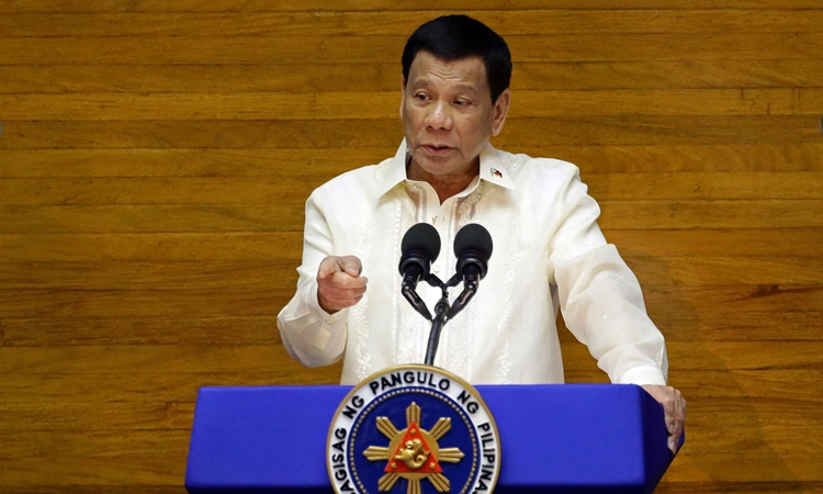 Tổng thống Philippines Rodrigo Duterte phát biểu trước Hạ viện hồi năm 2018. Ảnh: Reuters.