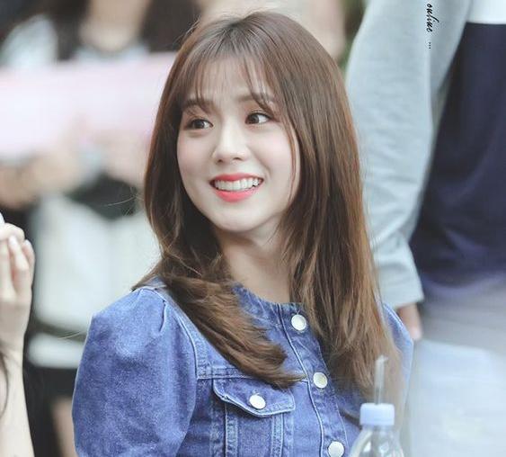 Tóc mái bay: Top 25 kiểu tóc đẹp trẻ trung năng động hot nhất hiện nay - 12