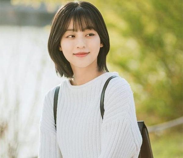 Tóc mái bay: Top 25 kiểu tóc đẹp trẻ trung năng động hot nhất hiện nay - 5