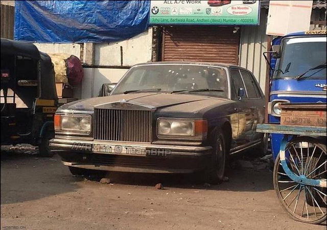 Rolls-Royce siêu sang bị bỏ rơi tại Ấn Độ - Ảnh 3.