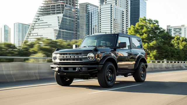 Màn nâng cấp khó hiểu của Ford Bronco: Xe còn chưa giao nhưng đã tính đổi sang facelift - Ảnh 1.