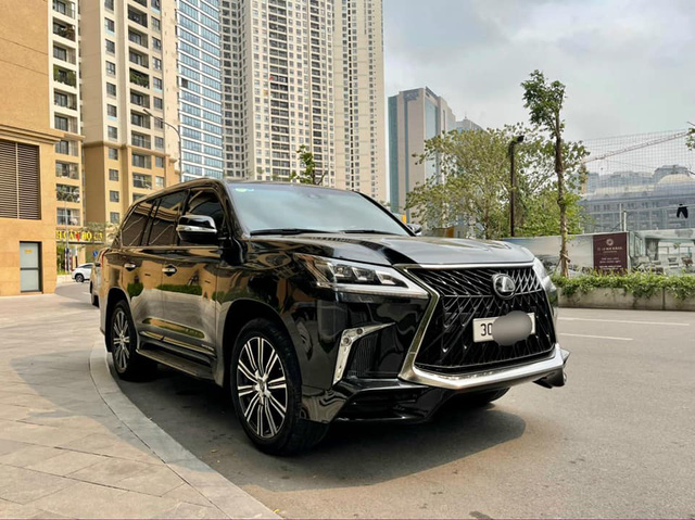 Lexus LX 600 ra mắt, đại gia bán luôn Lexus LX 570 MBS và chịu lỗ 2 tỷ dù mới chạy 5.600km - Ảnh 2.