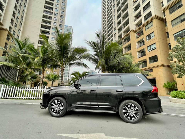 Lexus LX 600 ra mắt, đại gia bán luôn Lexus LX 570 MBS và chịu lỗ 2 tỷ dù mới chạy 5.600km - Ảnh 7.