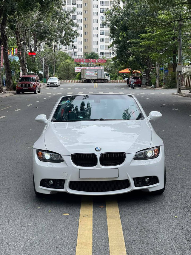 Độ hết 300 triệu, chủ xe rao bán BMW 328i mui trần 13 năm tuổi với giá chưa tới 800 triệu đồng - Ảnh 2.