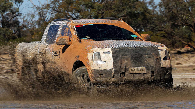 Ford Ranger 2022 bị hành 10.000 km trên sa mạc 50 độ C để chứng minh độ bền - Ảnh 1.