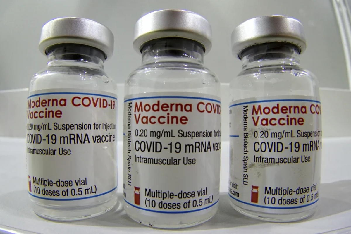 Australia mới chỉ sử dụng chưa đến một nửa số vaccine Moderna đã được giao (Nguồn AP).