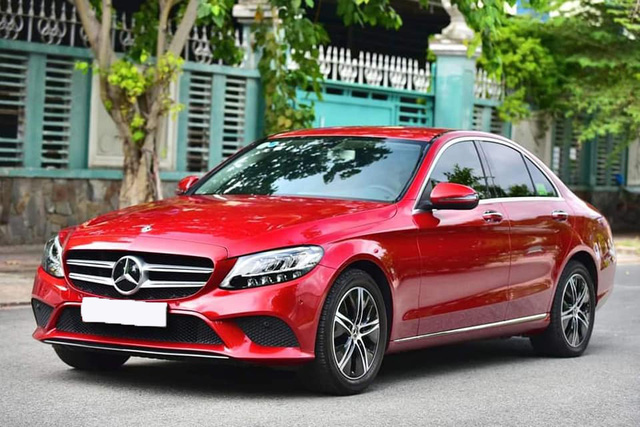 Có thêm bản AMG, Mercedes-Benz C 180 bản thường chạy lướt hạ giá ngang Toyota Camry - Ảnh 3.