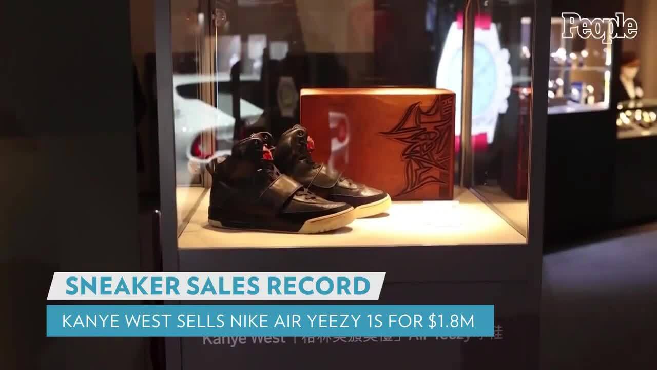 Giày Nike Air Yeezy 1 Prototypes của Kanye West