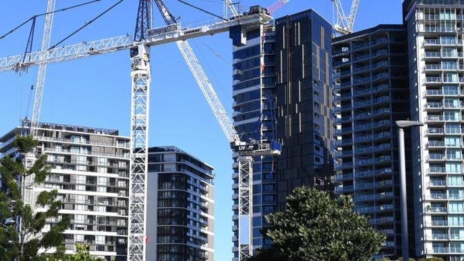 A sharp bounce in apartment numbers have driven an increase in new dwelling approvals. (Jono Searle/AAP PHOTOS)