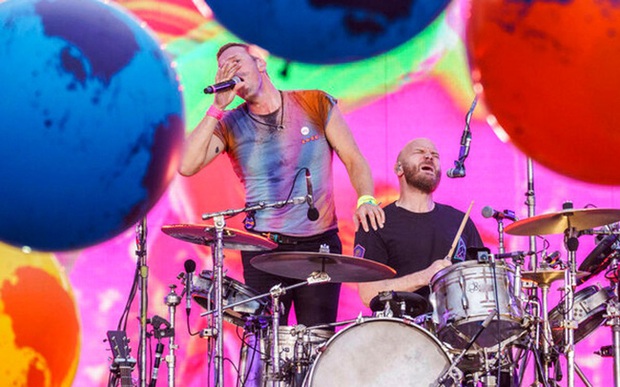 Huỷ 8 buổi diễn tại Brazil, Coldplay yêu cầu người hâm mộ giữ lại vé - Ảnh 1.