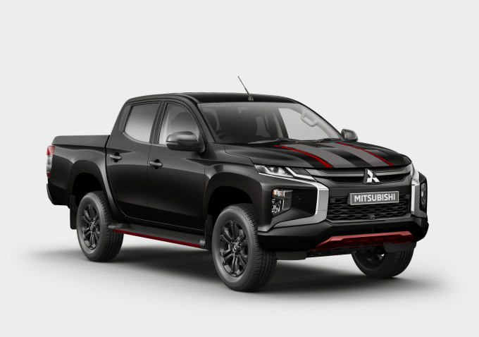 Trition Sport Edition - bản giới hạn 400 chiếc giá 36.000 USD. Ảnh: Mitsubishi