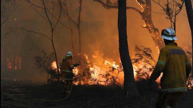 People forced to relocate after a bushfire are at higher risk of suffering PTSD, a new study shows. (Dean Lewins/AAP PHOTOS)