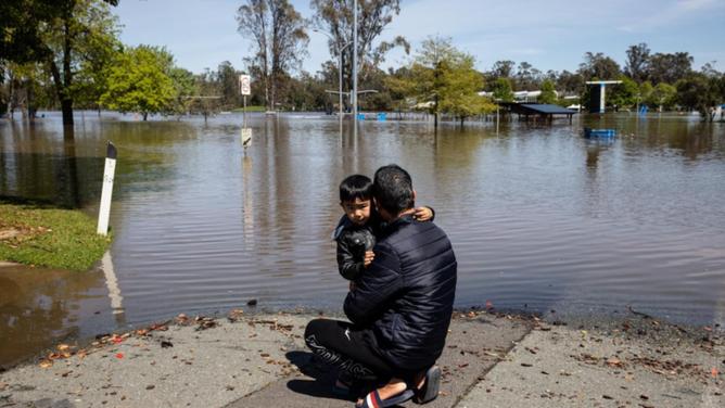 Relief is being provided to Victorians impacted by flooding with more rain forecast in the state. (Diego Fedele/AAP PHOTOS)