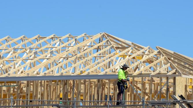 The Albanese government has earmarked $350 million towards affordable housing. (Lukas Coch/AAP PHOTOS)