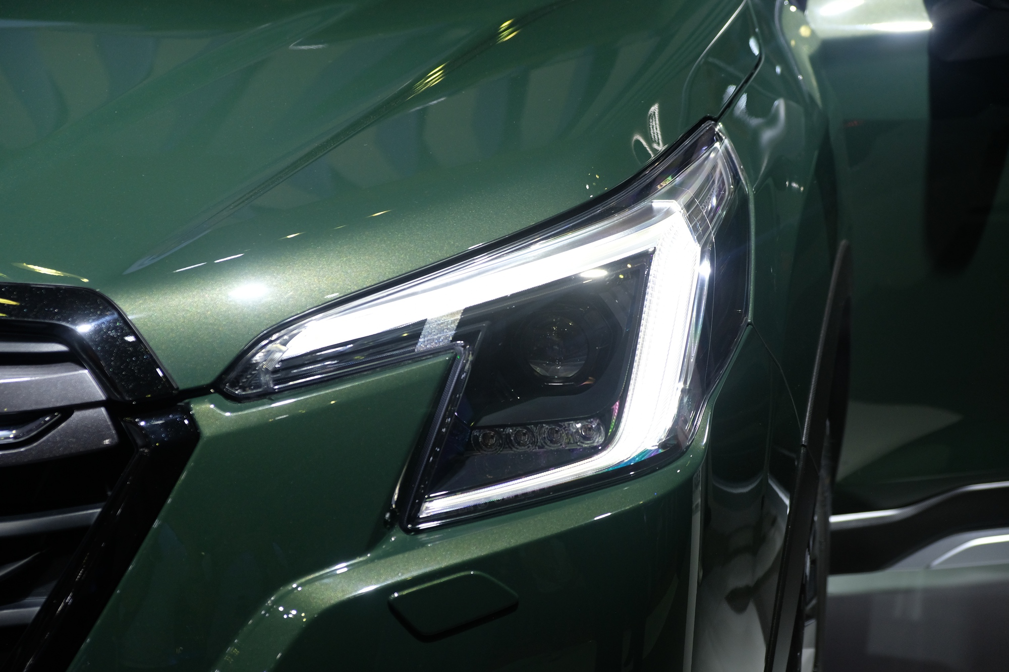 Subaru Forester 2023 giá từ 969 triệu đồng tại Việt Nam: Thiết kế mới, thêm công nghệ an toàn - Ảnh 7.