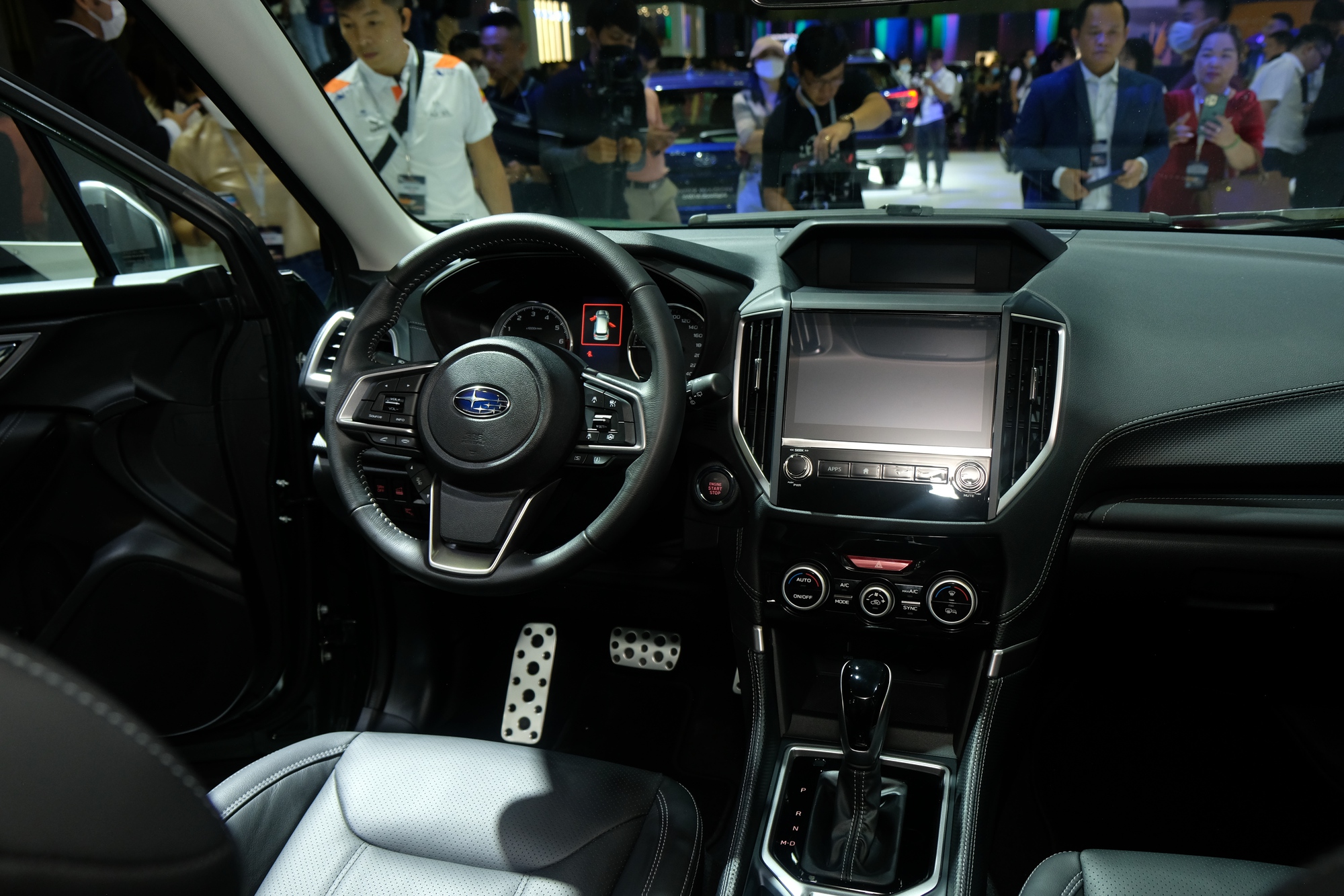 Subaru Forester 2023 giá từ 969 triệu đồng tại Việt Nam: Thiết kế mới, thêm công nghệ an toàn - Ảnh 10.