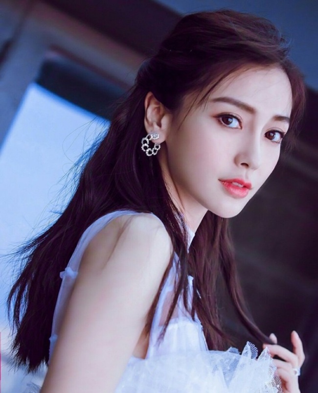 Hậu ly hôn với Huỳnh Hiểu Minh, Angelababy sợ lặp lại sai lầm cũ, sự nghiệp amp;#34;lao dốc không phanhamp;#34; - 10