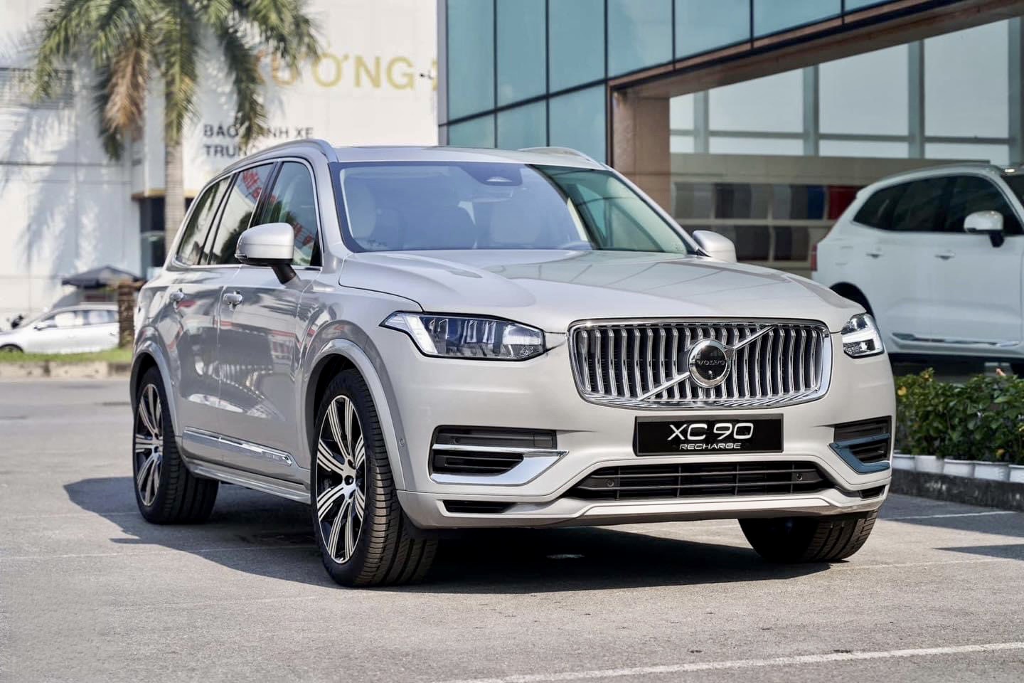 Xe sang tiêu biểu cho gia đình tại BCA 2023: Volvo XC90 đang dẫn đầu - Ảnh 2.