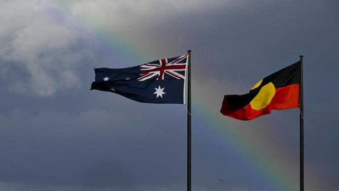 Australians are being asked to change the constitution to enshrine a voice to parliament. (Lukas Coch/AAP PHOTOS)