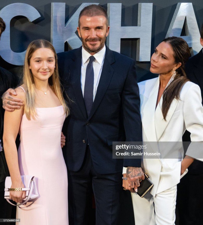 Con gái David Beckham bị nói chín ép vì liên tục diện những chiếc váy do mẹ thiết kế - 12