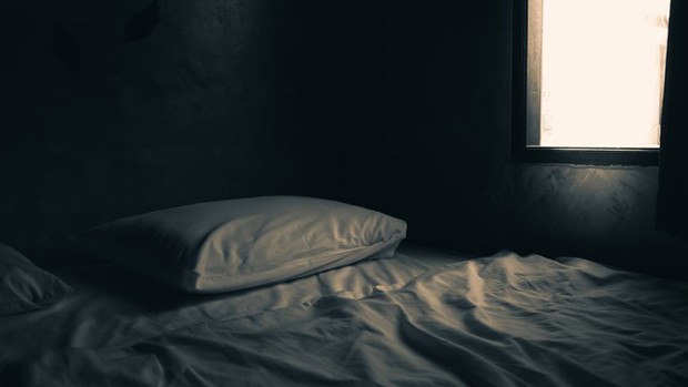 7 mẹo giúp ngủ ngon được lan truyền trên Internet: Số 4 nhiều người biết nhưng không phải ai cũng làm được - Ảnh 1.