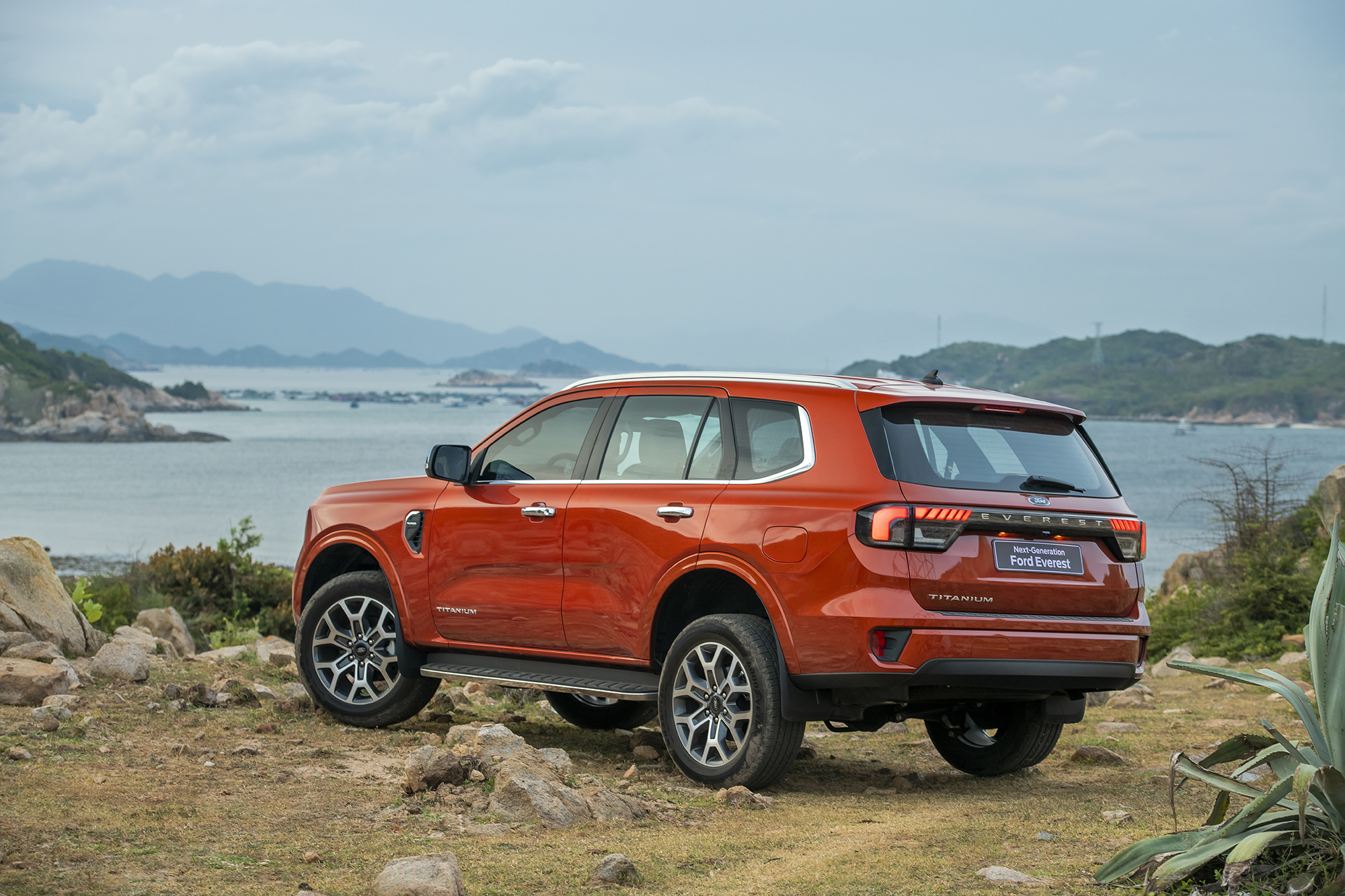 Ford Everest - Ảnh 1. Ford Everest - Ảnh 1.