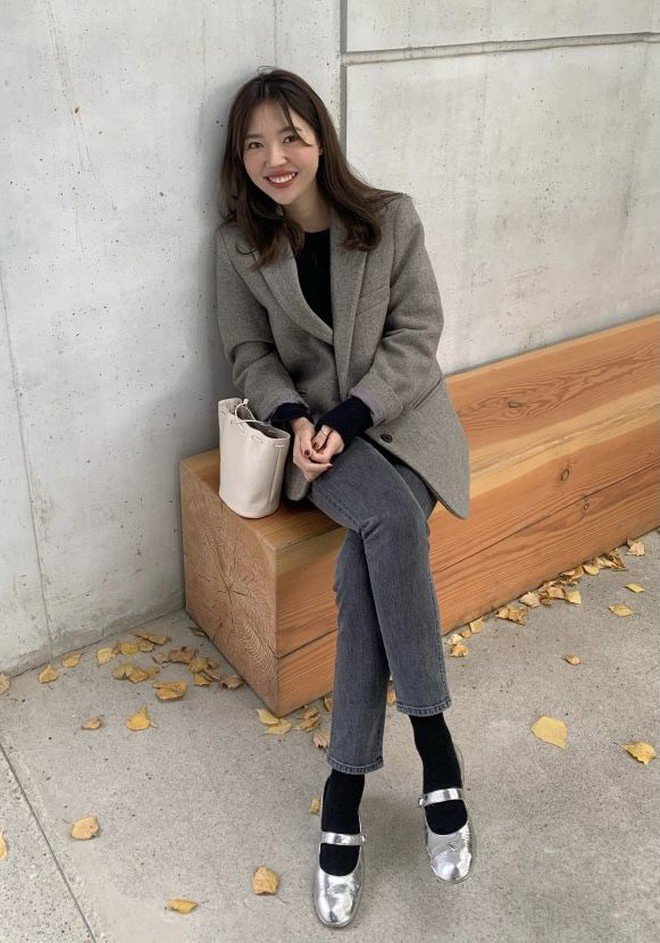 Những mẫu giày bệt xinh xắn giúp chị em phụ nữ tự tin sải bước trong những ngày mưa, giá chỉ vài trăm ngàn - 1