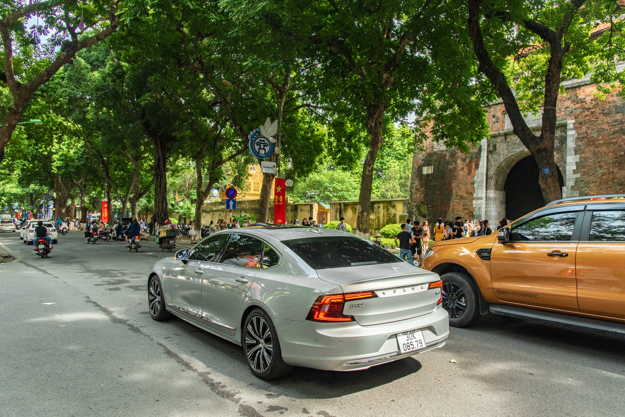 Volvo S90 - Ảnh 4.