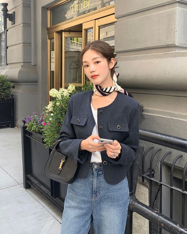 Áo khoác dáng ngắn là kiểu áo đáng sắm cho mùa lạnh năm nay - Ảnh 1. Áo khoác dáng ngắn là kiểu áo đáng sắm cho mùa lạnh năm nay - Ảnh 1.