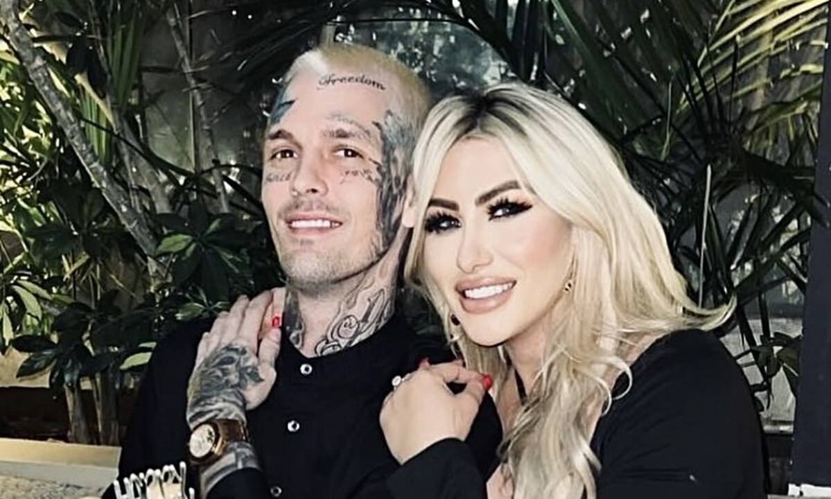 Aaron Carter và Melanie Martin hồi tháng 6/2022. Ảnh: Instagram Aaron Carter