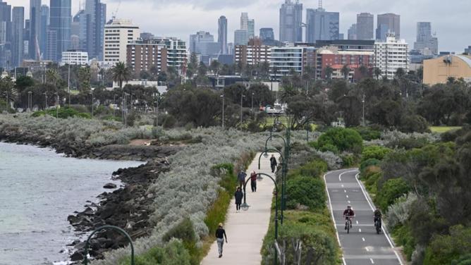 Infrastructure Victoria recommends building new homes in established areas instead of on the fringes (Morgan Hancock/AAP PHOTOS)