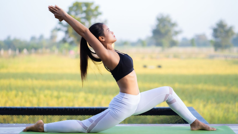 Yoga là một phương pháp tự nhiên, an toàn và hiệu quả để giúp chị em lão hóa ngược.