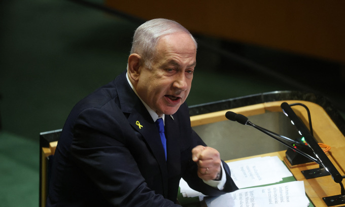 Thủ tướng Israel Benjamin Netanyahu phát biểu tại Đại hội đồng Liên Hợp Quốc ở New York ngày 27/9. Ảnh: AFP