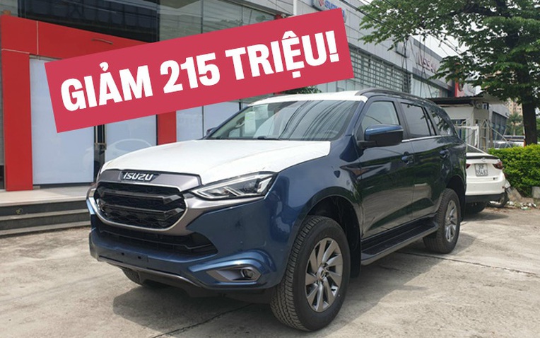 Isuzu mu-X giảm tới 215 triệu tại đại lý: Giá khởi điểm từ 810 triệu đồng, SUV hạng D nhưng rẻ ngang CX-5, Territory- Ảnh 1.