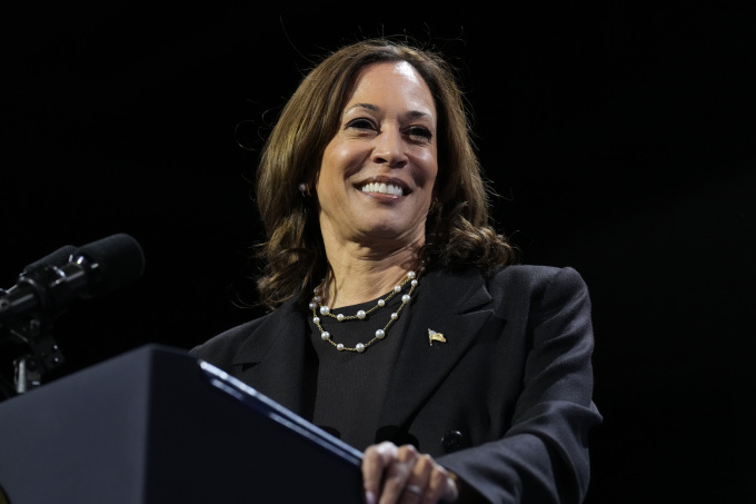 Bà Kamala Harris phát biểu tại thành phố Erie, bang Pennsylvania ngày 14/10. Ảnh: AP