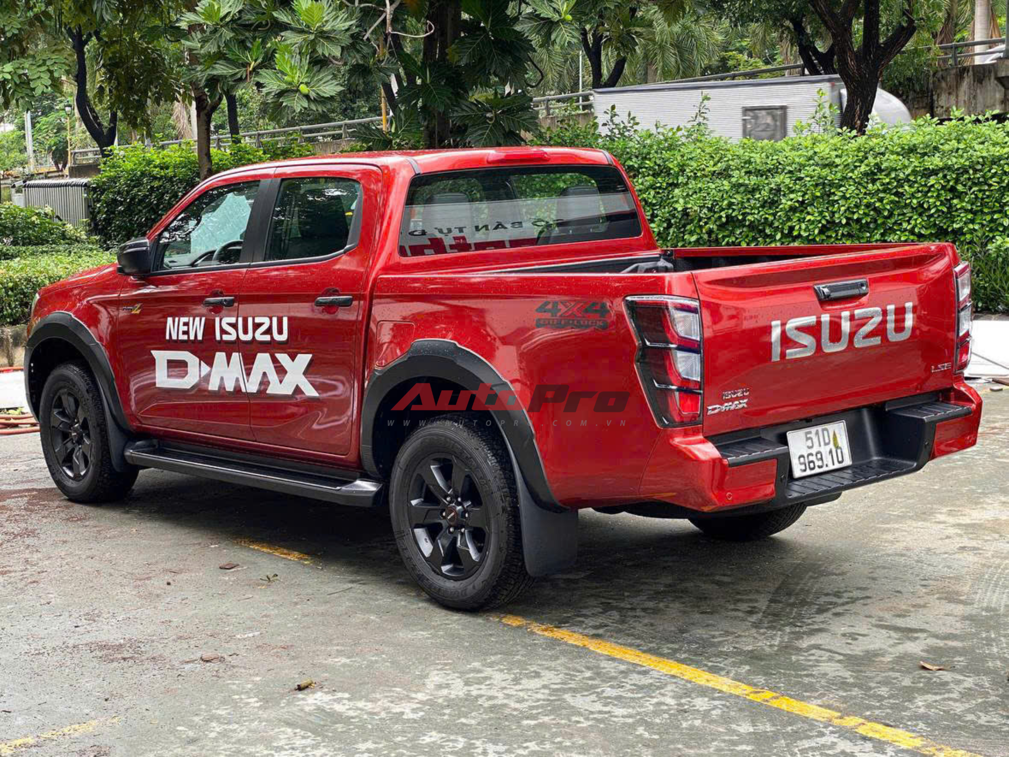 Tóm gọn Isuzu D-Max 2024 lộ diện tại Việt Nam: Ngoại hình hầm hố, đáng tiếc thiếu ADAS khó cạnh tranh Ranger- Ảnh 4.