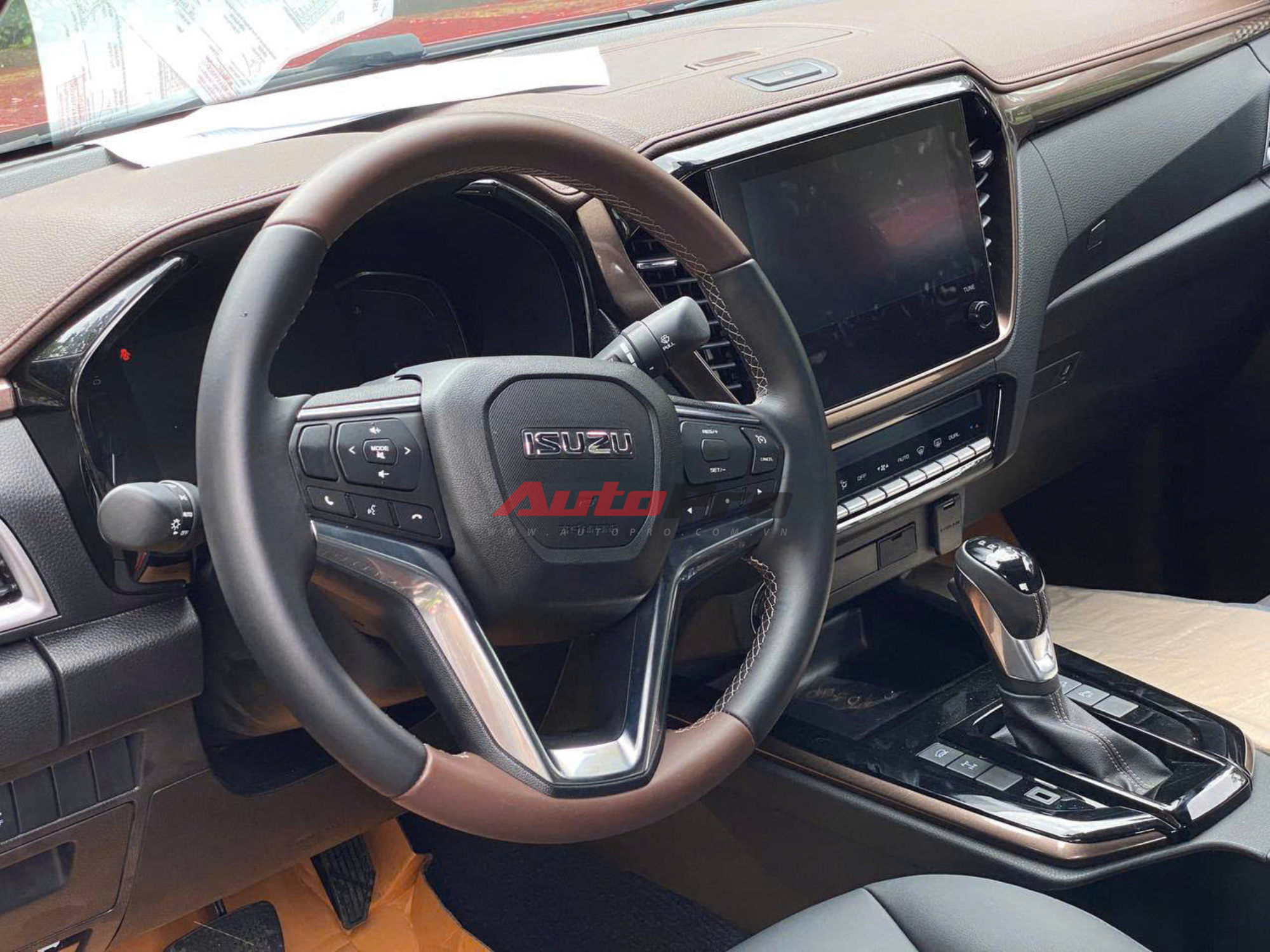 Tóm gọn Isuzu D-Max 2024 lộ diện tại Việt Nam: Ngoại hình hầm hố, đáng tiếc thiếu ADAS khó cạnh tranh Ranger- Ảnh 8.