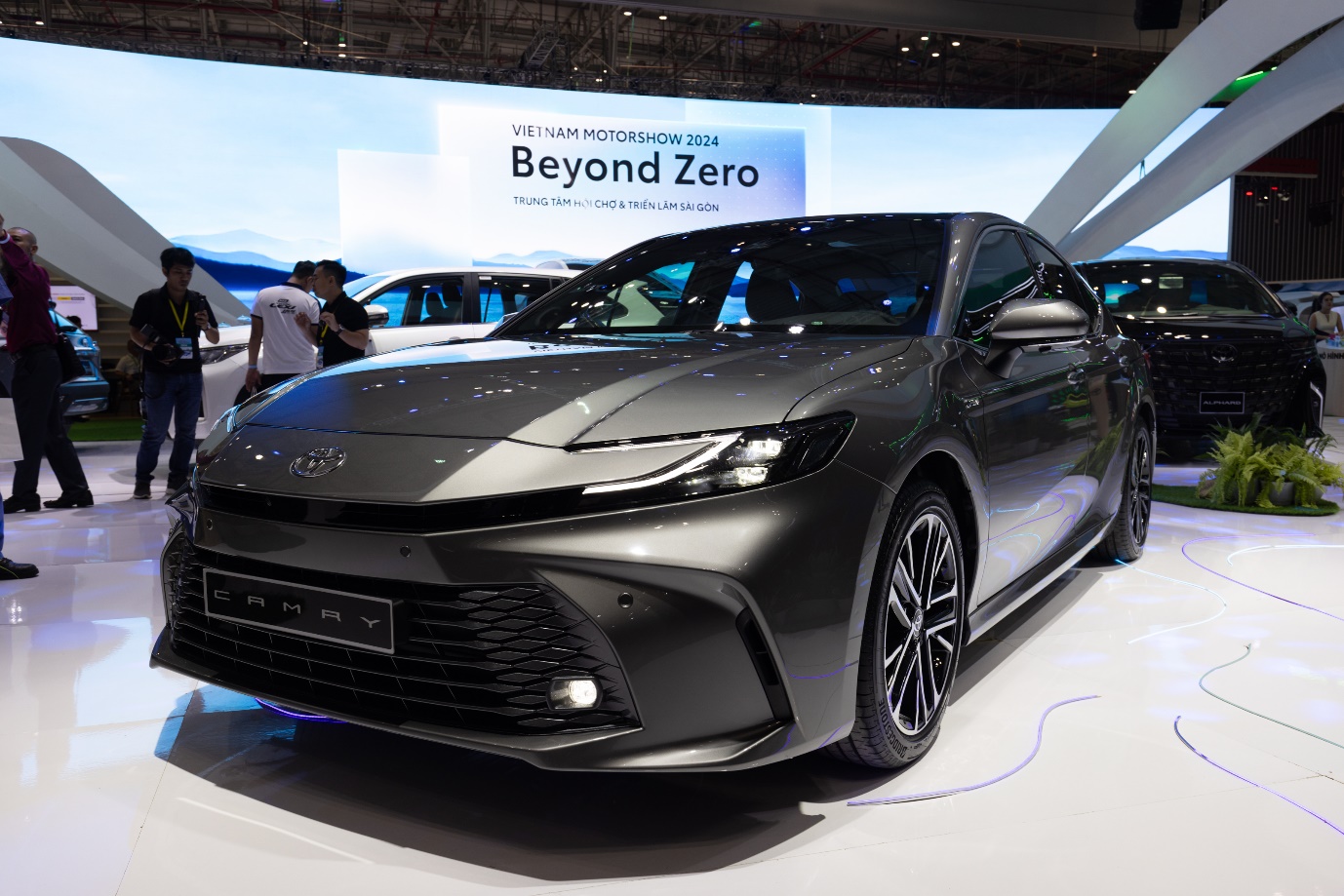 Toyota Camry thế hệ mới ra mắt Việt Nam - Ngôi sao sáng tại Vietnam Motor Show 2024- Ảnh 4.