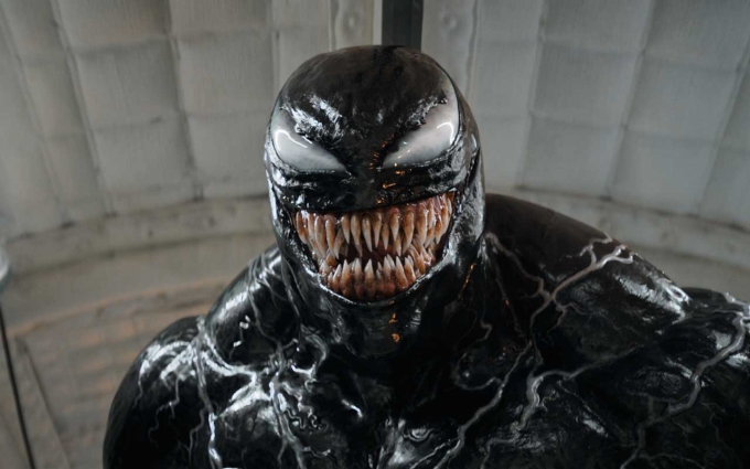 Venom là sinh vật ngoài hành tinh có tri giác, sống sót bằng cách liên kết với vật chủ. Ảnh: Sony Pictures